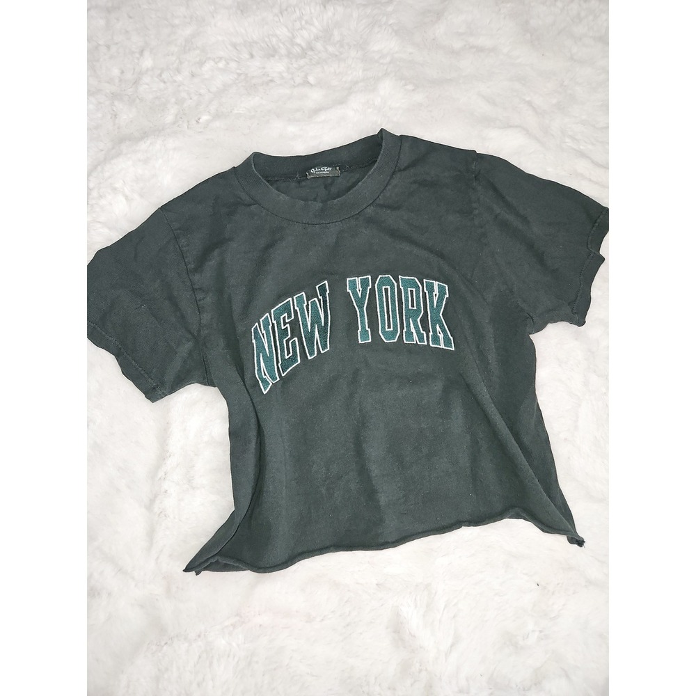 Brandy‎ Melville New York Crop Top T-Shirt One Size Dark Green Raw Hem Graphic